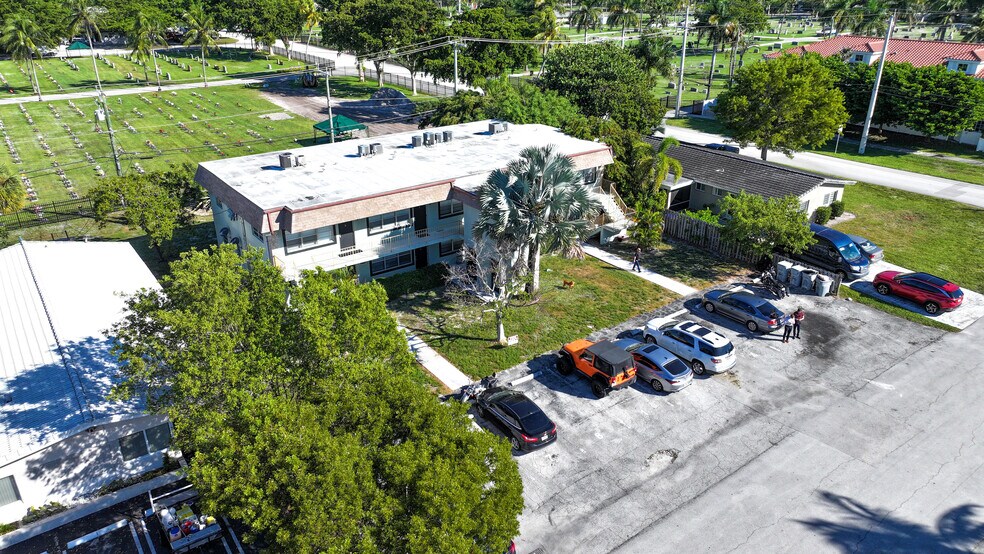 More Photos Of 2255 SE 5th St, Pompano Beach Apartments For Sale
