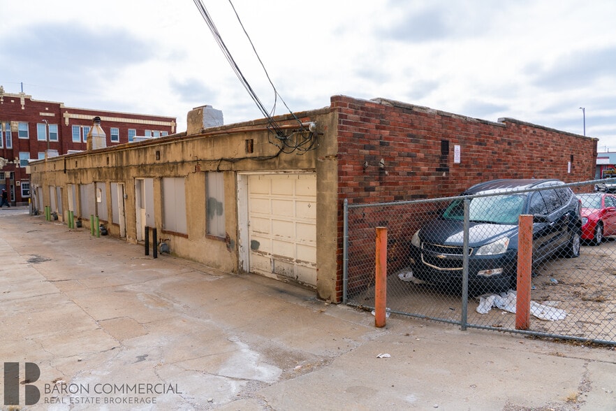 More Photos Of 613 S 24th St, Omaha Storefront For Lease