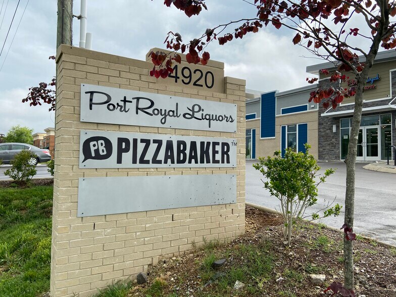 More Photos Of 4920 Port Royal Rd, Spring Hill Storefront For Lease