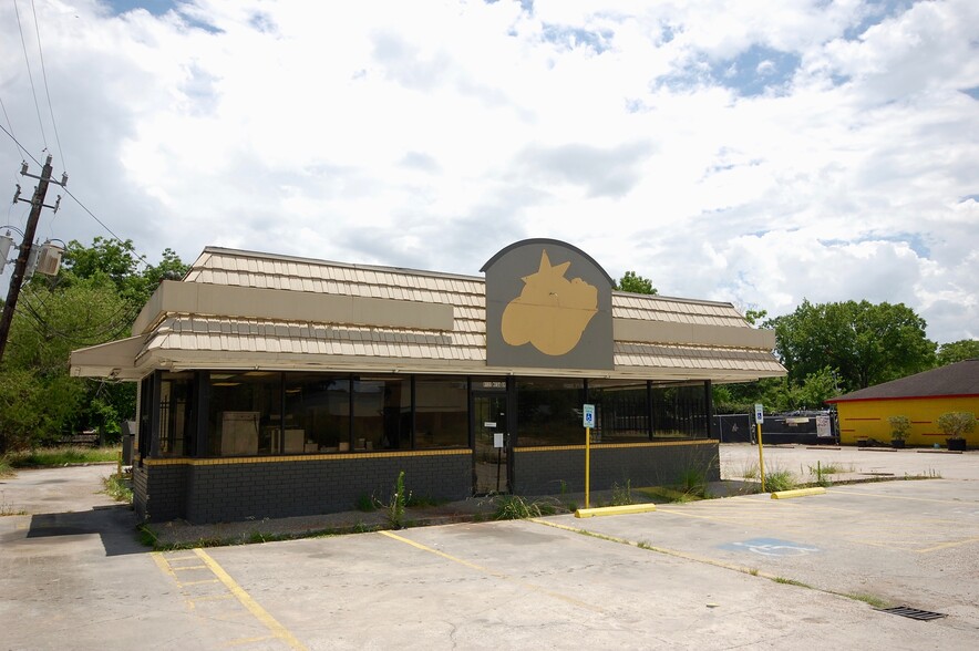 Primary Photo Of 9122 Mesa Dr, Houston Fast Food For Lease