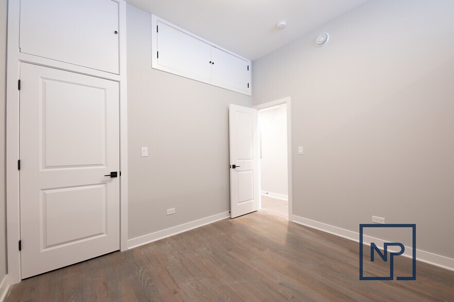 More Photos Of 1637 W Chicago Ave, Chicago Apartments For Lease