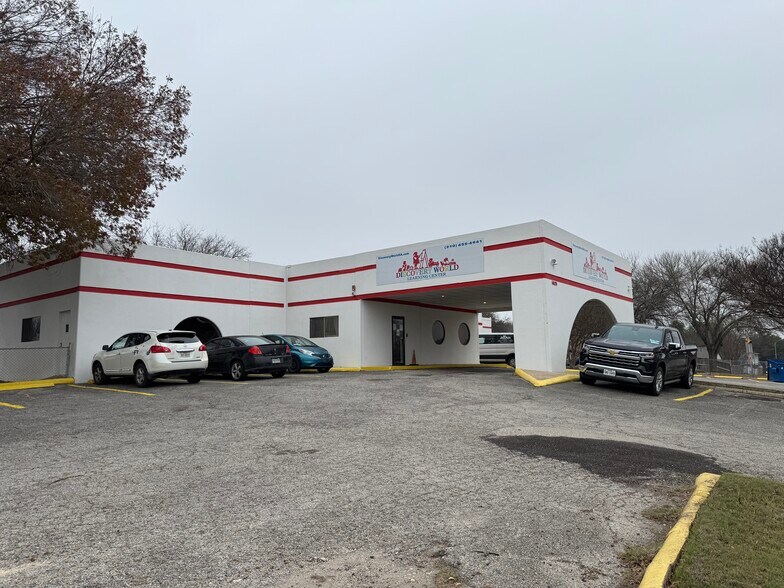 Primary Photo Of 6020 Fountainwood St, San Antonio Freestanding For Lease