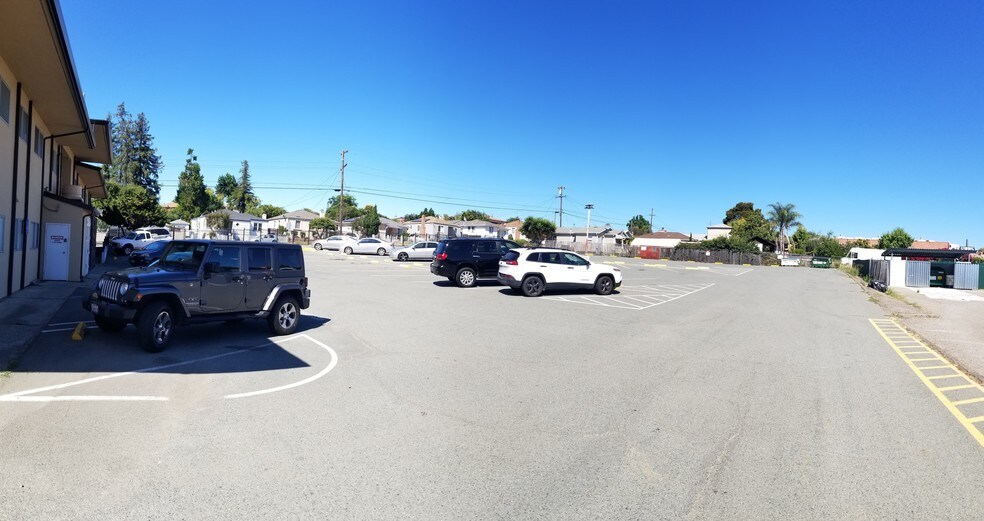 More Photos Of 1320 Apple Ave, Hayward Medical For Lease