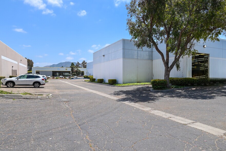 More Photos Of 709 Via Alondra, Camarillo Warehouse For Lease