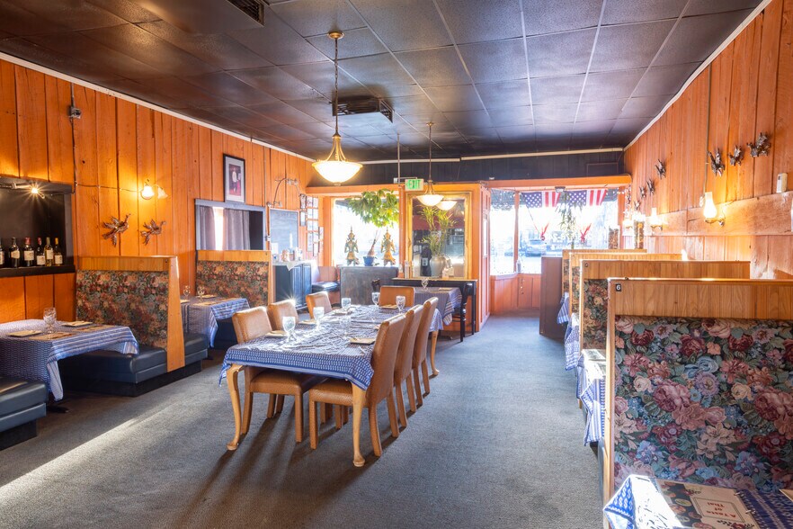 More Photos Of 106 N Main St, Hailey Restaurant For Sale