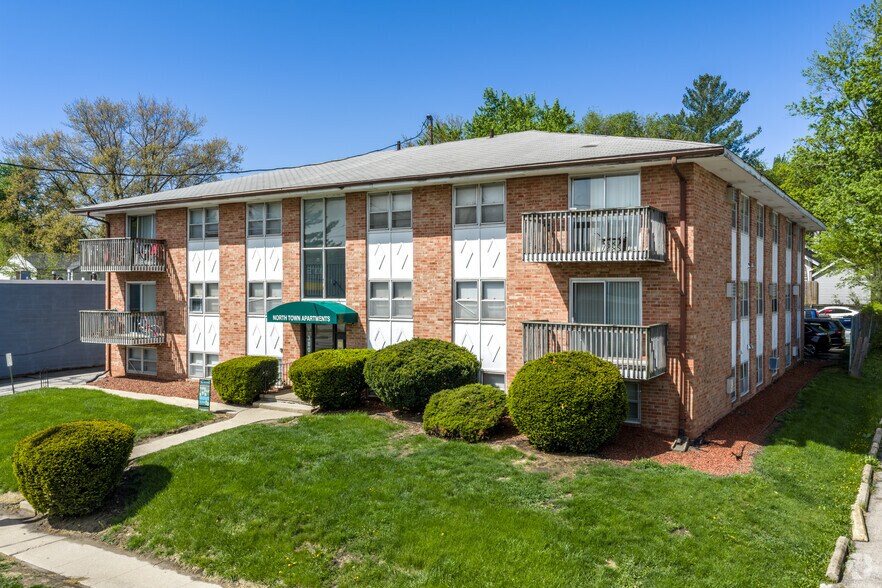More Photos Of 3830 6th Ave, Des Moines Apartments For Sale