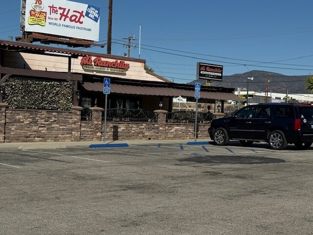 More Photos Of 1964 W Foothill Blvd, Upland Restaurant For Lease