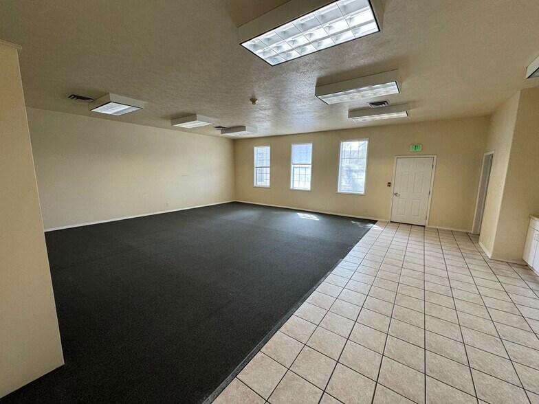 More Photos Of 273 Shoup Ave W, Twin Falls Office For Lease