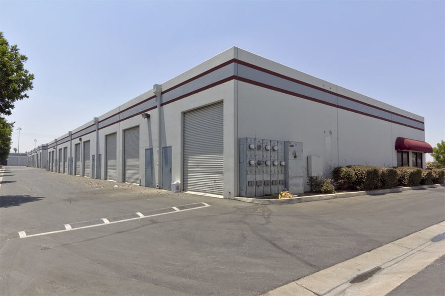 More Photos Of 21935 Van Buren St, Grand Terrace Warehouse For Lease