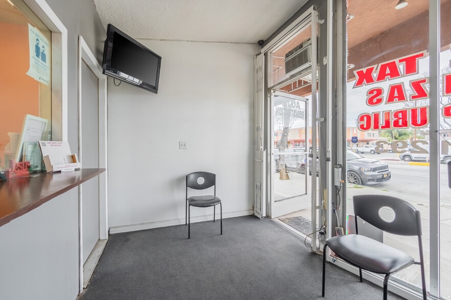 More Photos Of 11638 Atlantic Ave, Lynwood Storefront Retail Office For Sale