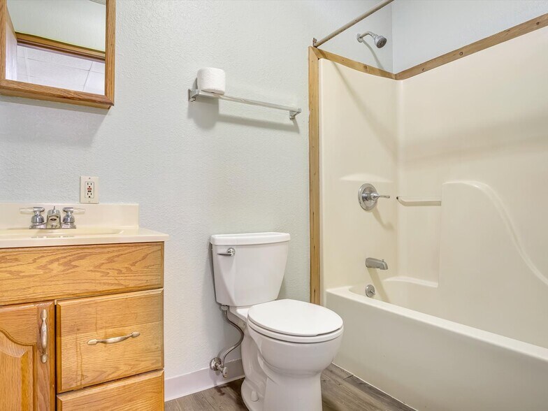 More Photos Of 200 N Main St, Dupo Specialty For Sale