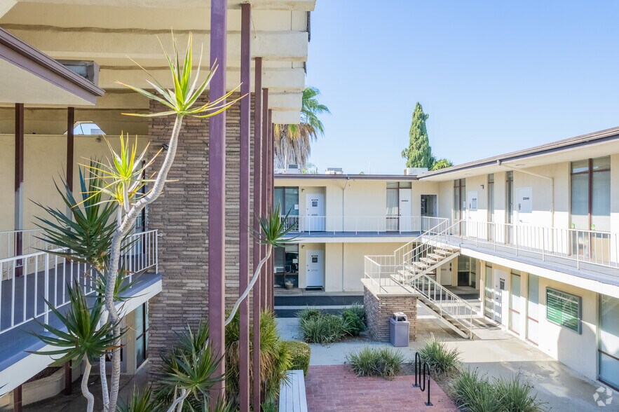 More Photos Of 3840 Woodruff Ave, Long Beach Medical For Lease