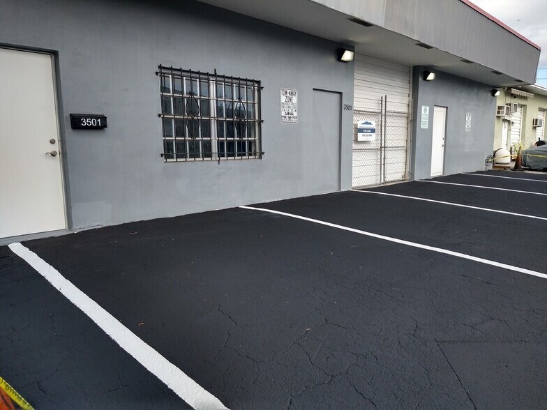 More Photos Of 3501 NW 10th Ave, Fort Lauderdale Warehouse For Lease