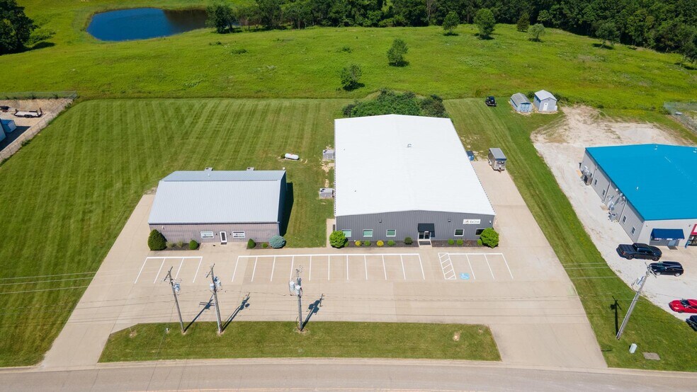 More Photos Of 66850 Executive Dr, Saint Clairsville Warehouse For Lease