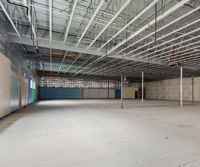More Photos Of 1880 14th Ave SE, Albany Health Club For Sale