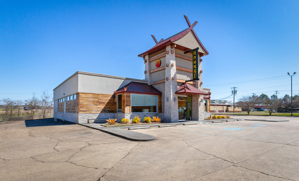 Primary Photo Of 102 Clinton Center Dr, Clinton Restaurant For Lease