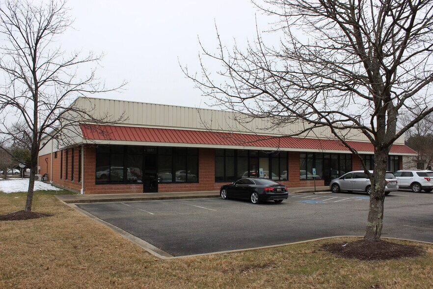 More Photos Of 2801-2807 Ackley Ave, Richmond Office For Lease