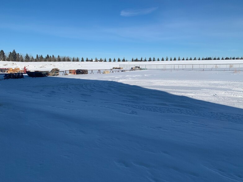 More Photos Of 20 Veenstra Dr, Red Deer County Warehouse For Lease