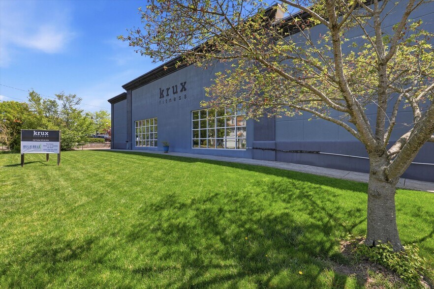 More Photos Of 611 S Broad St, Lansdale Health Club For Sale