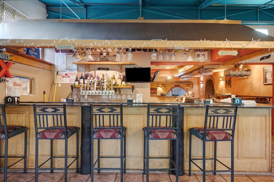 More Photos Of 8032 4th St NW, Albuquerque Restaurant For Sale