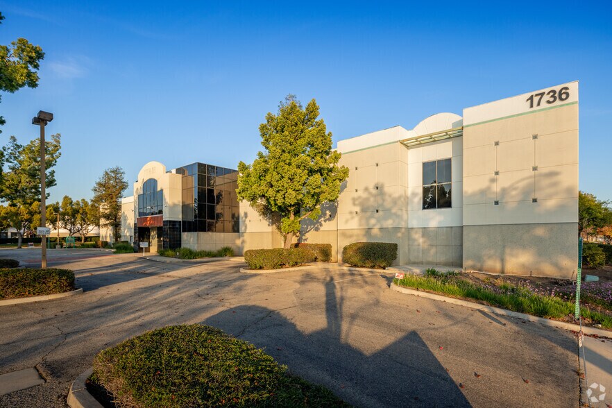 Primary Photo Of 1736 Wright Ave, La Verne Warehouse For Lease