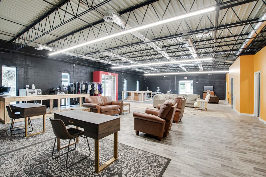 More Photos Of 2305 Holmes Ave NW, Huntsville Loft Creative Space For Sale