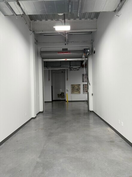 More Photos Of 4229 FM 620, Austin Showroom For Sale