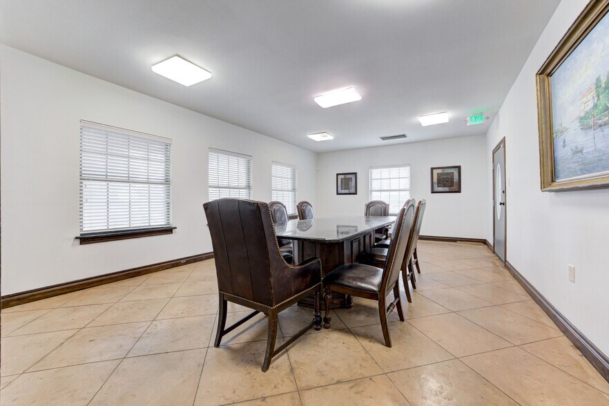 More Photos Of 11575 S Western Ave, Edmond Office For Sale