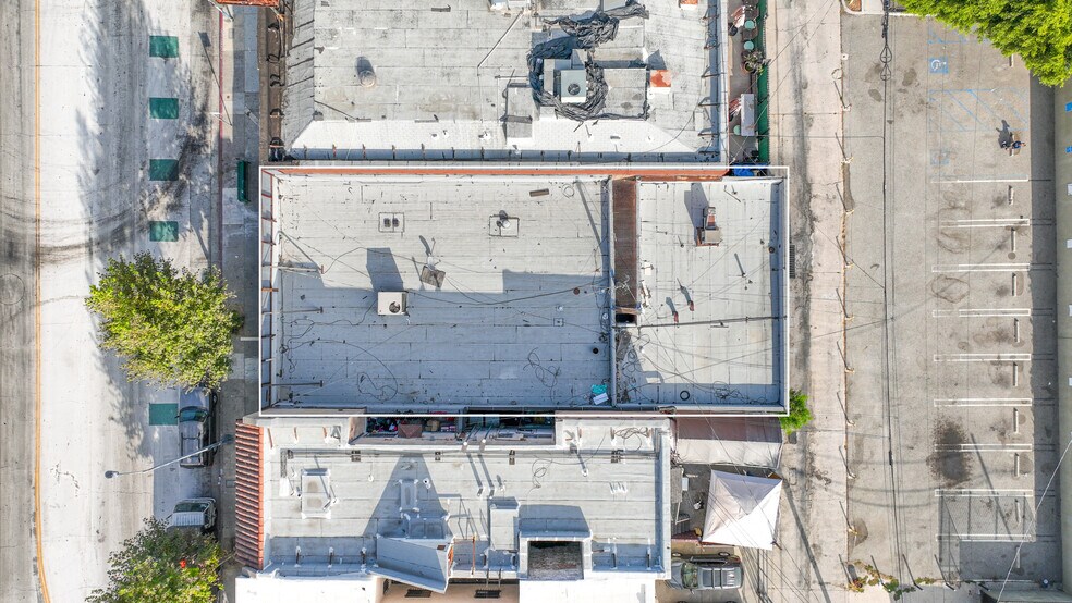 More Photos Of 2604 W 54th St, Los Angeles Storefront Retail Office For Sale