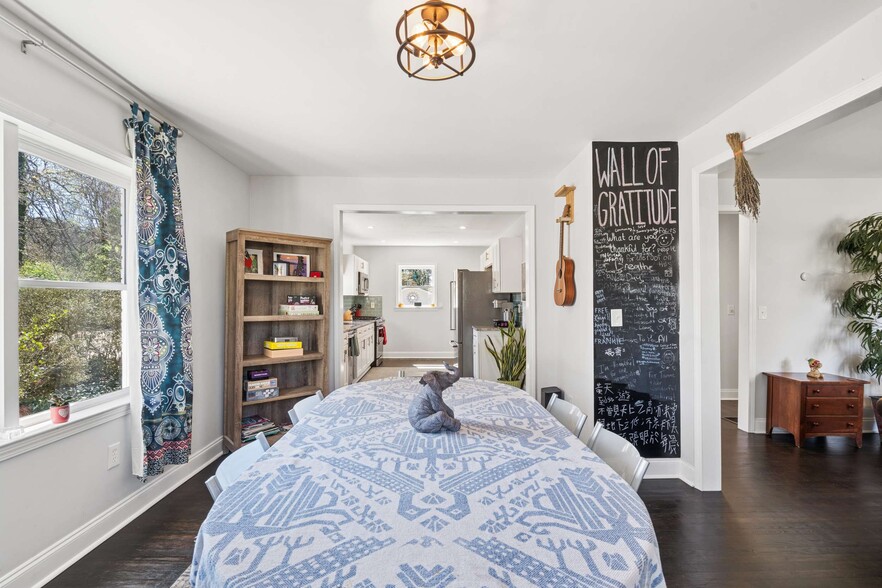 More Photos Of 1860 Penelope Rd NW, Atlanta Hospitality For Sale