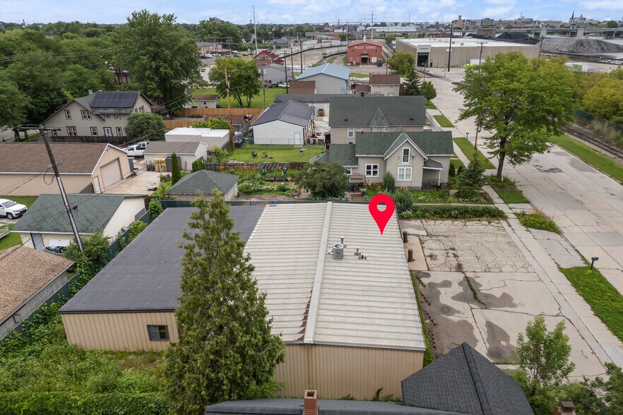 More Photos Of 1138 State St, Green Bay Warehouse For Sale