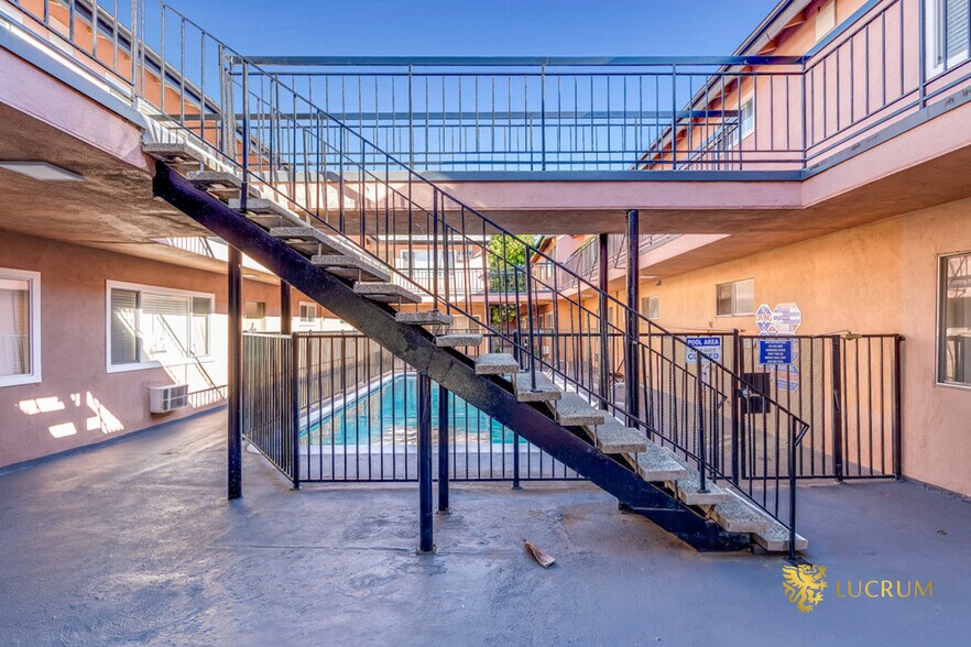 More Photos Of 6652 Darby Ave, Reseda Apartments For Sale