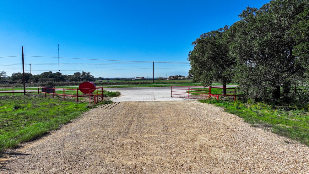 More Photos Of 6506 US Highway 181, Floresville Land For Sale