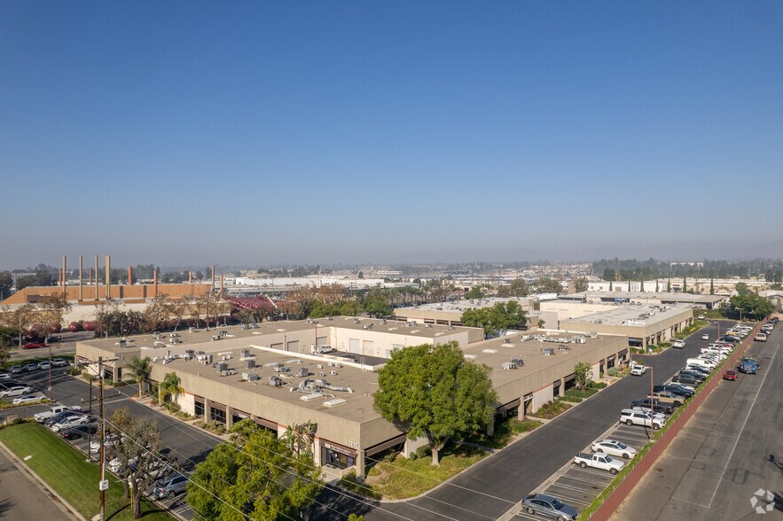 More Photos Of 1200 N Jefferson St, Anaheim Showroom For Sale