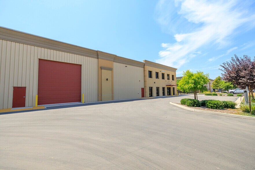 More Photos Of 3260 Liberty Square Pky, Turlock Warehouse For Sale