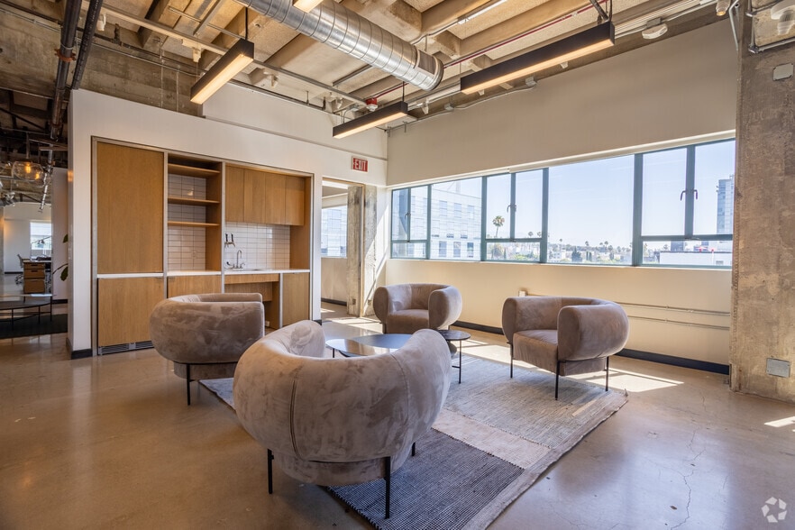 More Photos Of 6121 W Sunset Blvd, Los Angeles Office For Lease