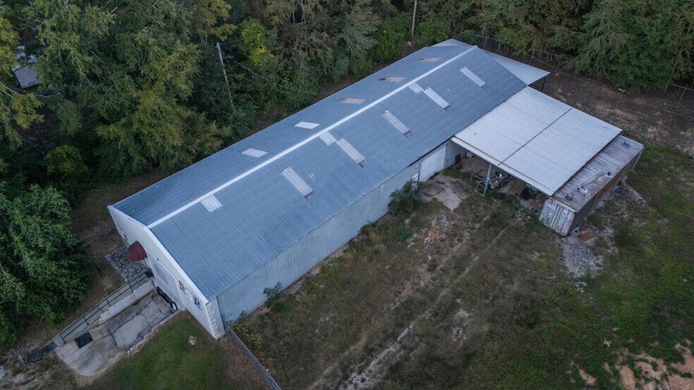 More Photos Of 1168 Bauskett St, Edgefield Warehouse For Sale