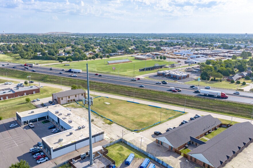 More Photos Of 301 S I-35 Ser Rd, Moore Land For Sale