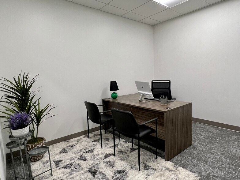 More Photos Of 214 Overlook Cir, Brentwood Office For Sale