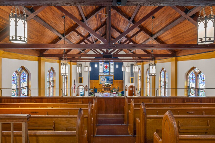 More Photos Of 4347 Arlington Blvd, Arlington Religious Facility For Sale