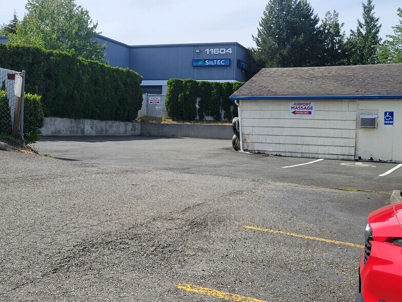 More Photos Of 11608 Airport Rd, Everett Office For Sale