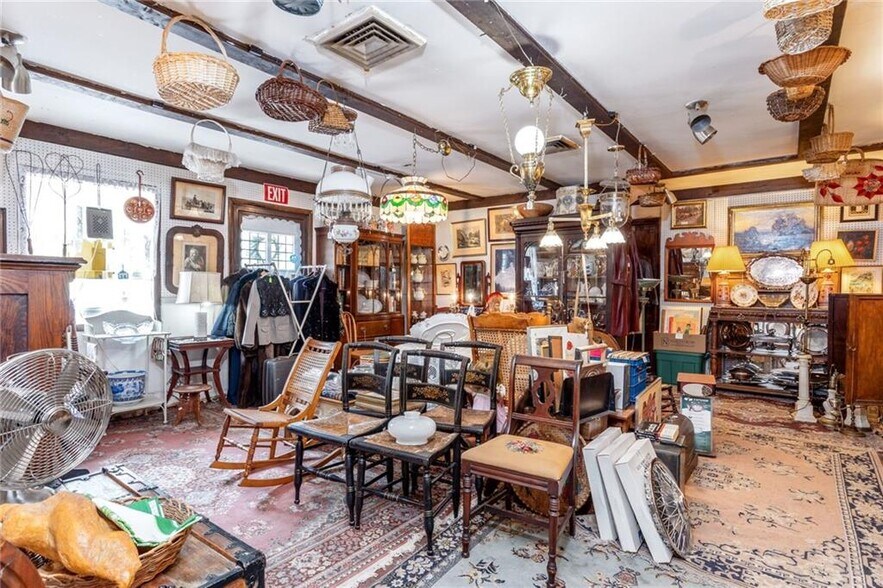More Photos Of 538 NY-17A, Tuxedo Park General Retail For Sale