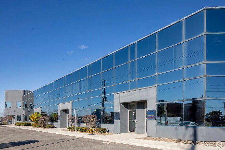 More Photos Of 2355 Derry Rd E, Mississauga Office For Sale
