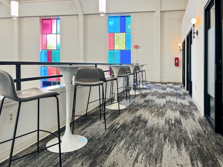 More Photos Of 3117 Whiting Ave, Charlotte Coworking Space