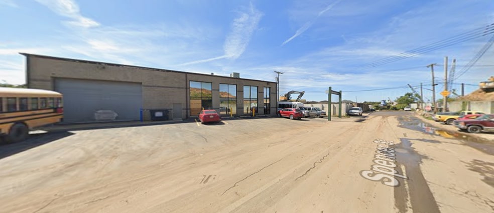 More Photos Of 436 Spencer St, Staten Island Warehouse For Lease