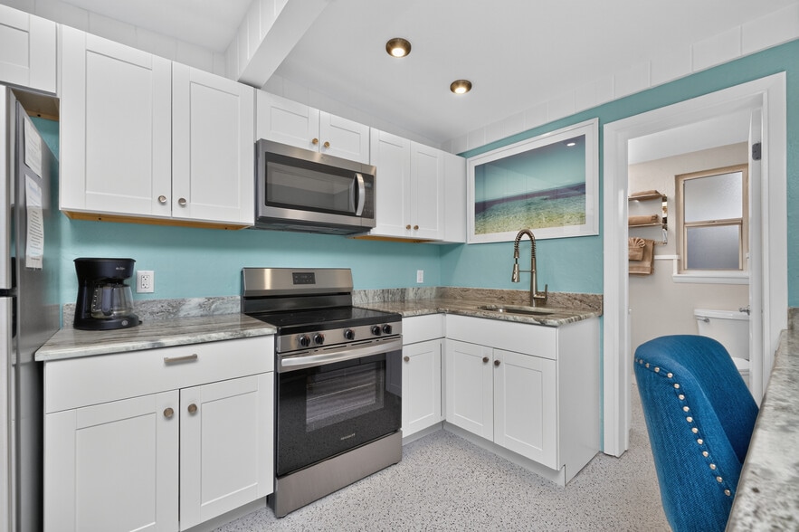 More Photos Of 1130 Gulf Blvd, Englewood Apartments For Sale