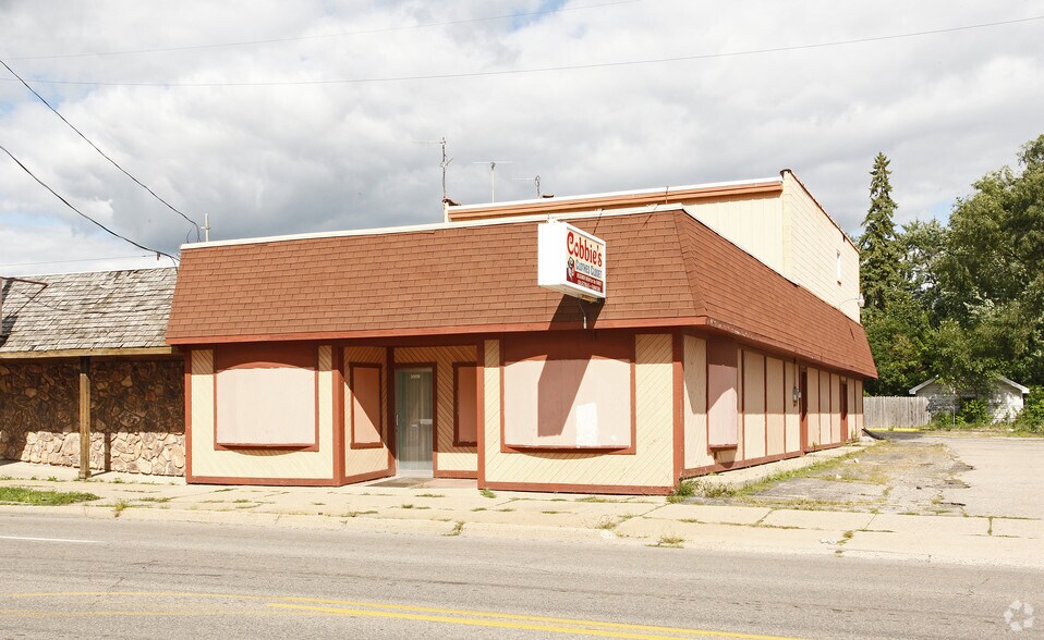 Primary Photo Of 3509-3511 Fenton Rd, Flint Freestanding For Sale
