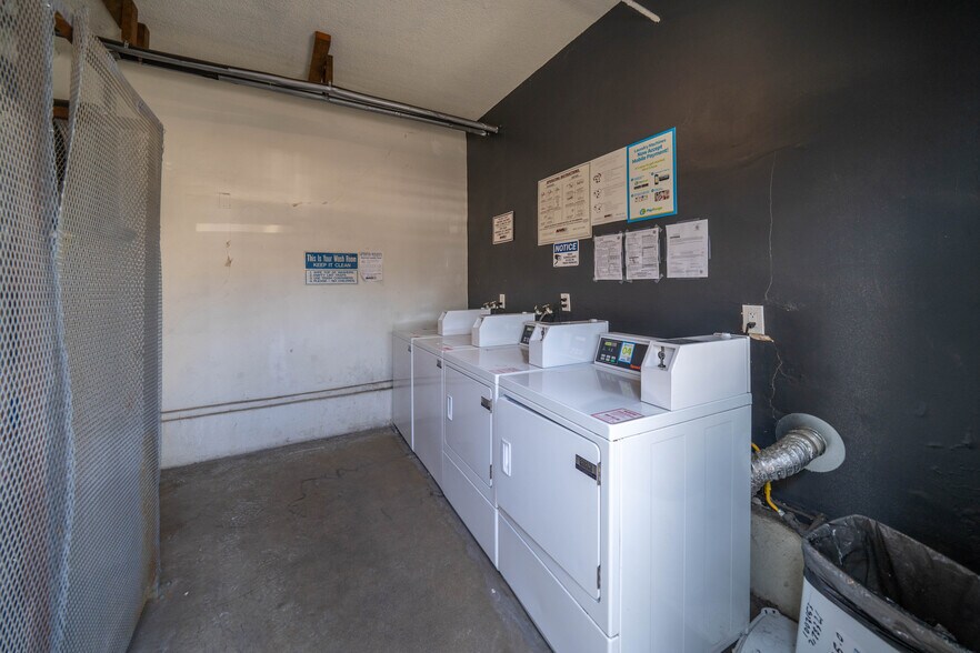 More Photos Of 11940 Burbank Blvd, Valley Village Apartments For Sale