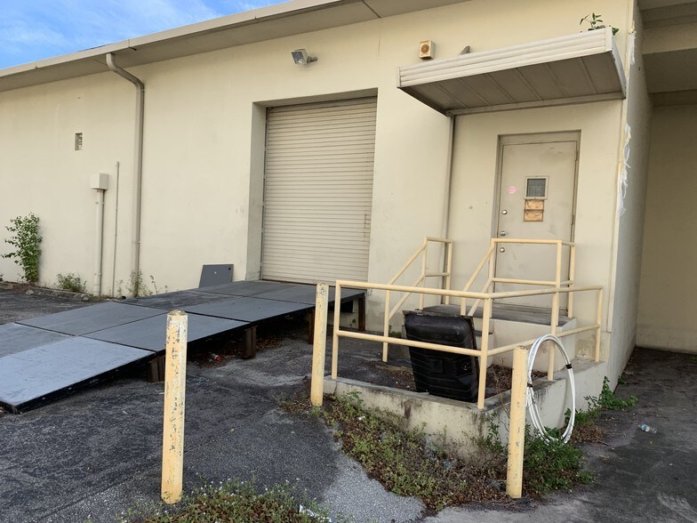 More Photos Of 18470 NW 27th Ave, Miami Gardens Warehouse For Sale