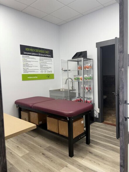 More Photos Of 12805 W Beardsley Rd, Sun City West General Retail For Lease